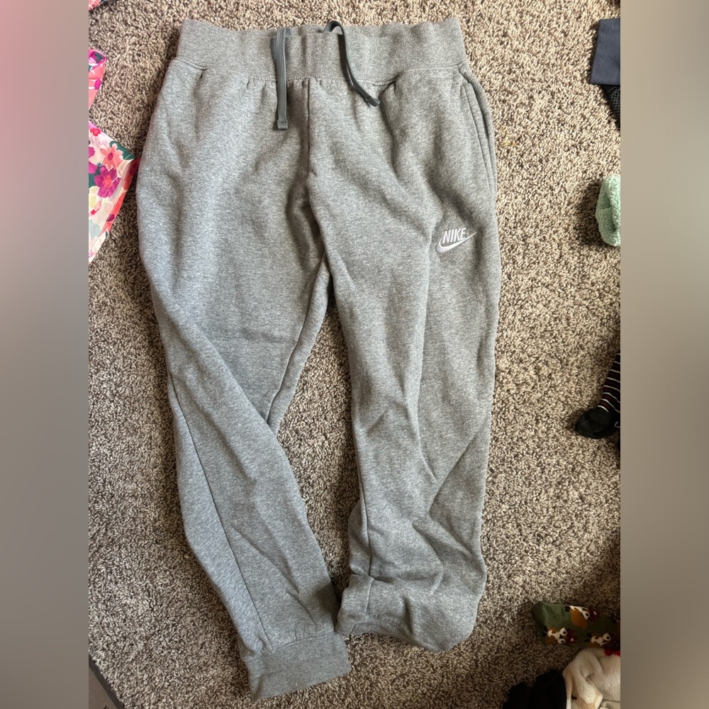 women’s small grey nike sweats